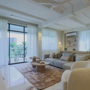 𝟲𝗽𝗮𝘅-Muji-Townhouse-w-KaraokeNetflixBalcony-Living-area-
